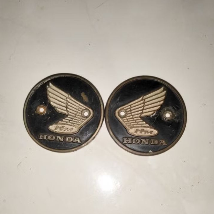 Emblem tangki original 1 motor Honda S90 Castrol