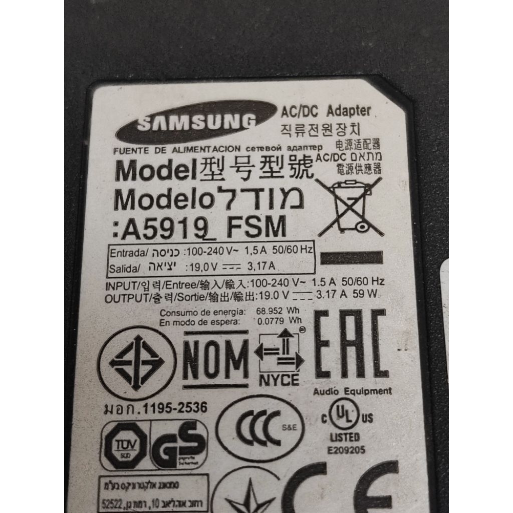 Adaptor SAMSUNG A5919_FSM  19V 3,17A 59W  Jack jarum 6mm