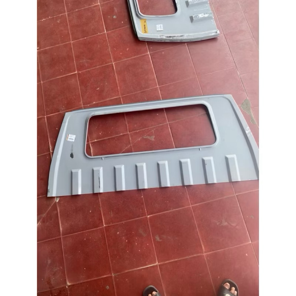 Panel dinding belakang ORI Mitsubishi L300 pick up, Sandaran kabin atas  MB363104