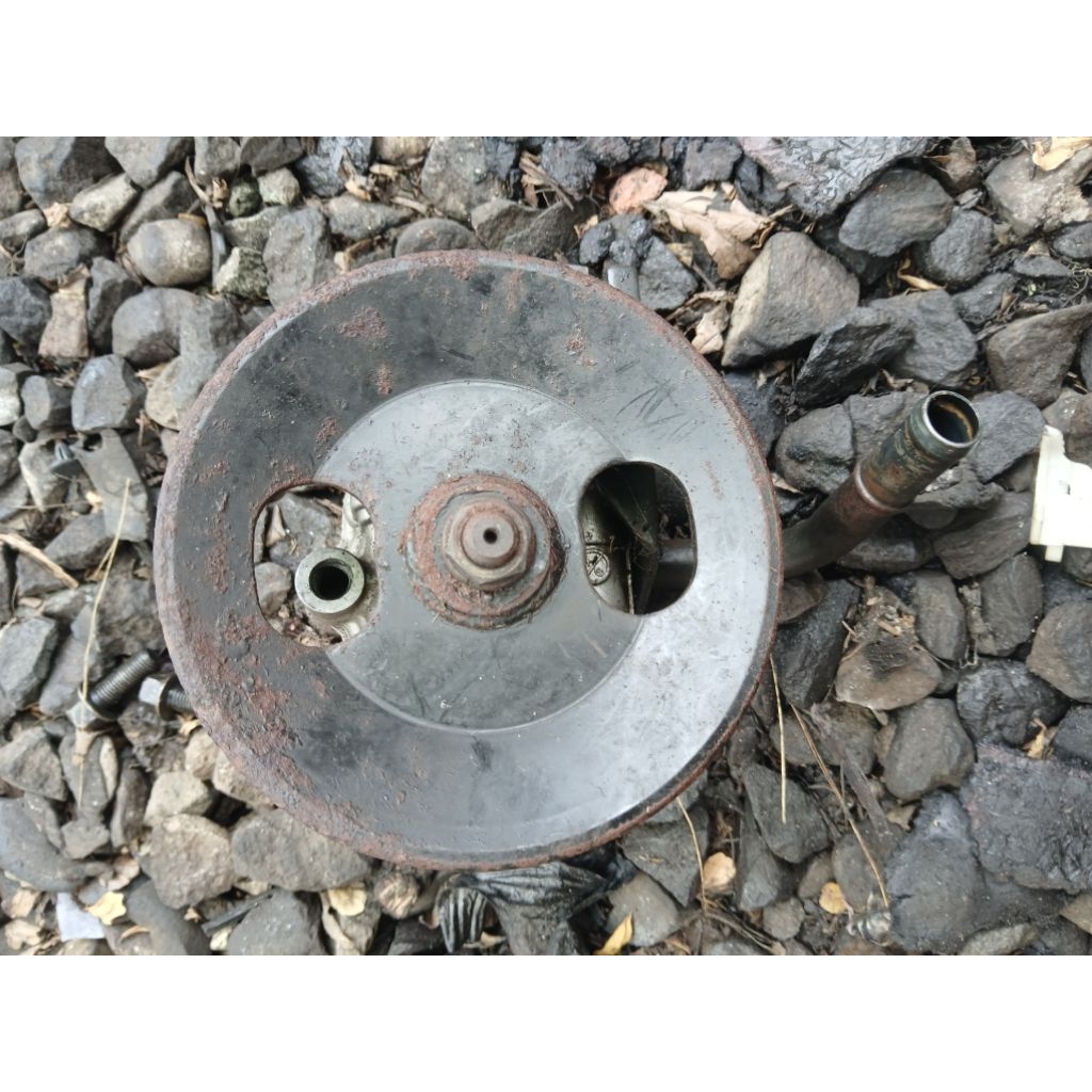 pompa power steering KIA Carnival bensin