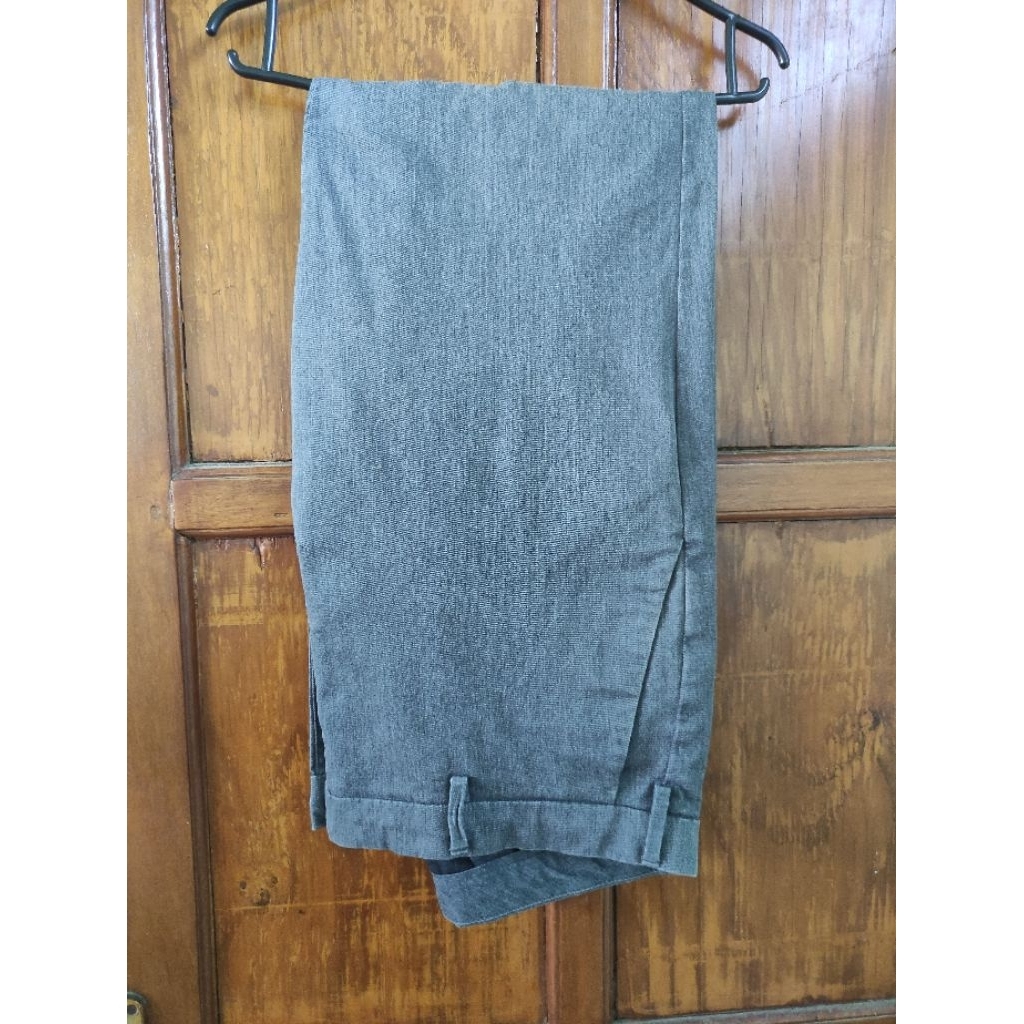 Celana Uniqlo Preloved Ankle Pants