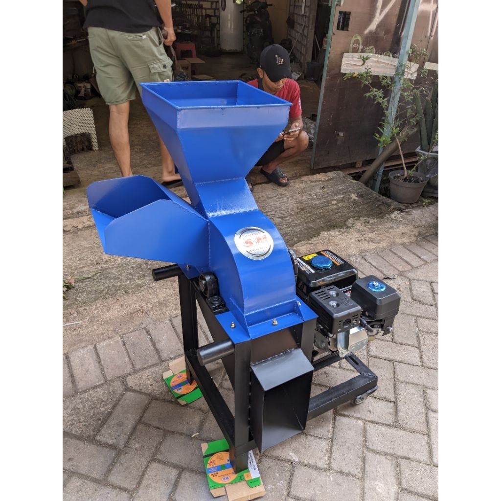 mesin choper Multifungsi cacah & giling bahan pakan ternak