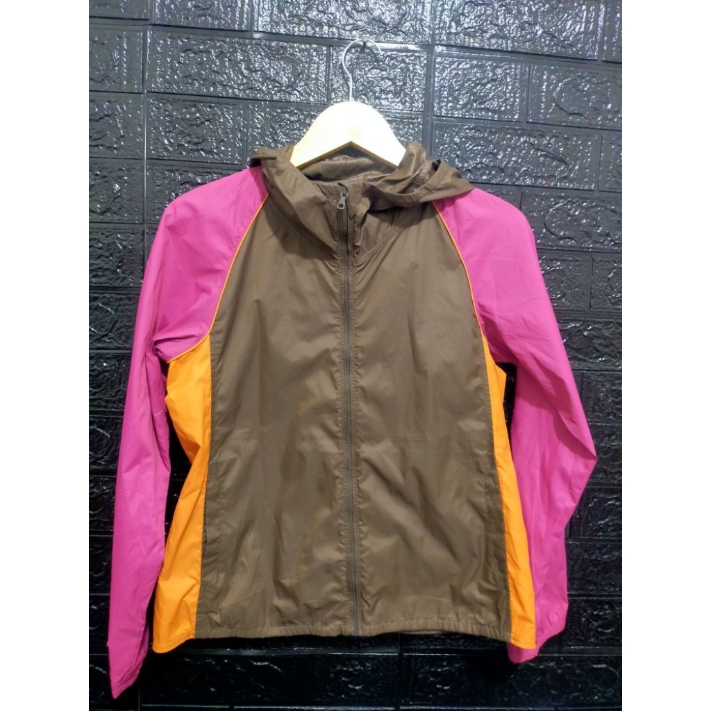 Jaket Running Uniqlo tricolour