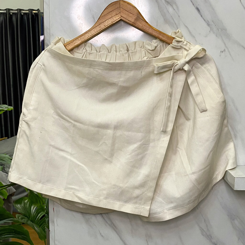 kode.TAM11/Celana pendek/Rok/PRELOVED