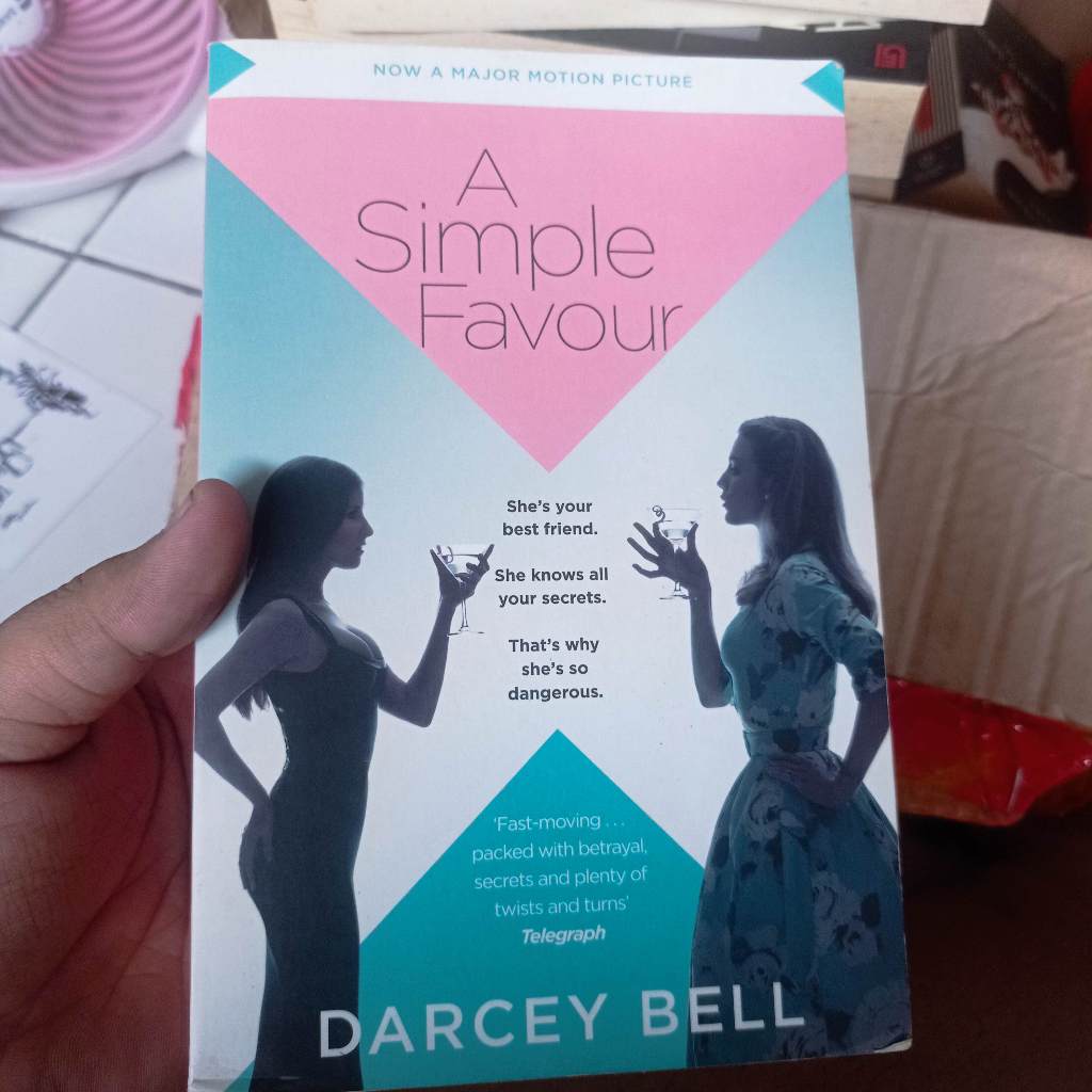 [Preloved Impor] A Simple Favour  Darcey Bell