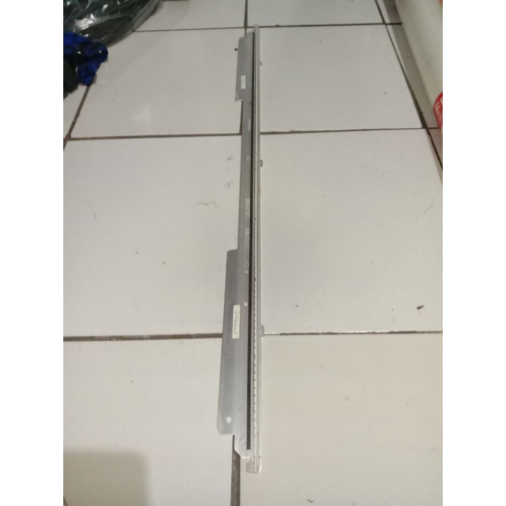 lampu tv Samsung UA32C4000P