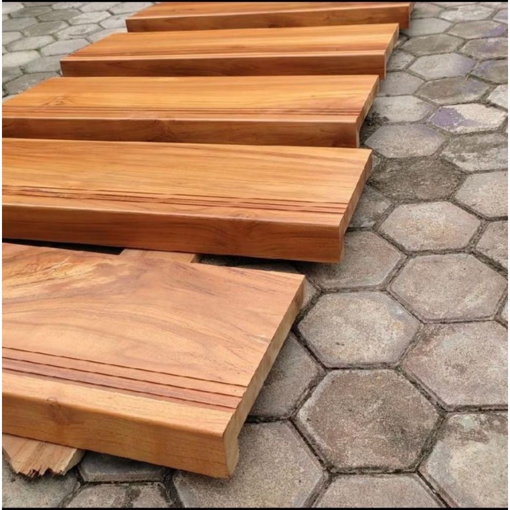 anak tangga kayu jati