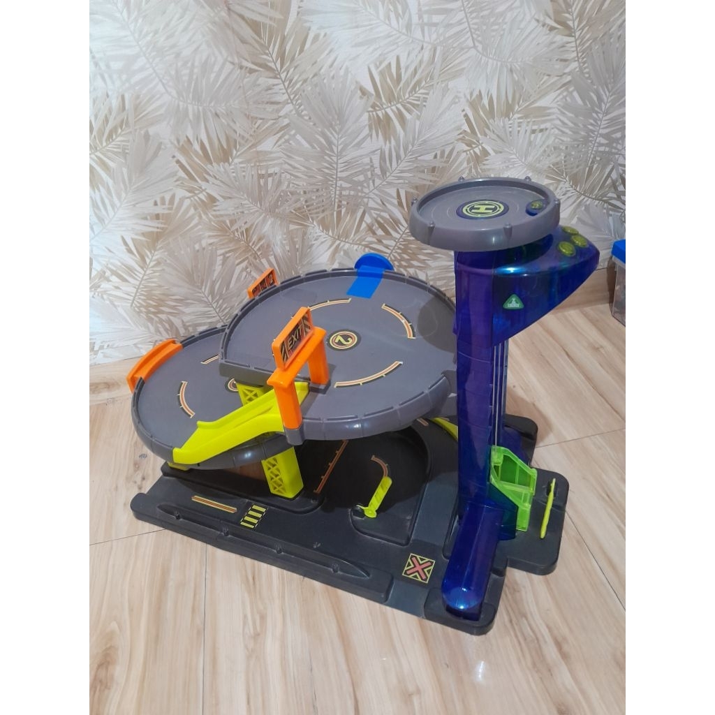 Preloved ELC big city garage mainan garasi anak