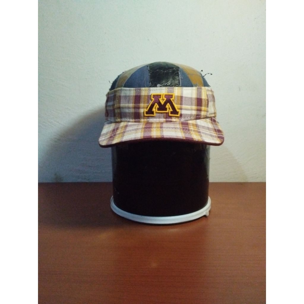 Topi Bolong Topi Visor The Game