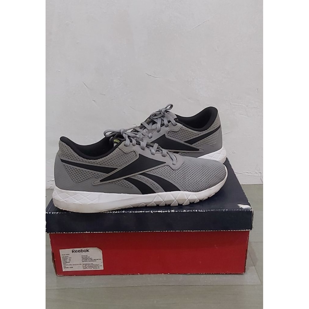 Sepatu Laki Reebok Abu Size 44
