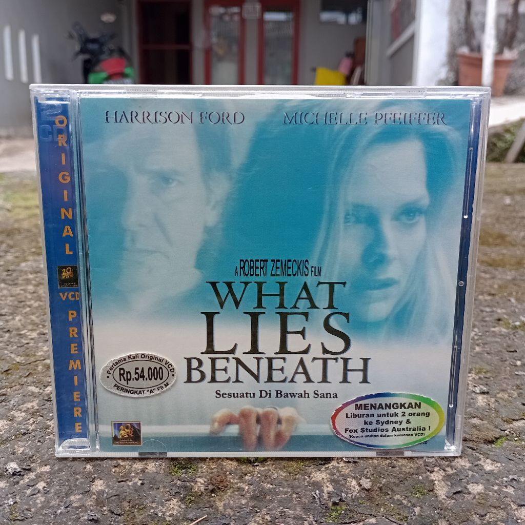 VCD What Lies Beneath (2000) Teks Indonesia Original 20th Century Fox VideoCD