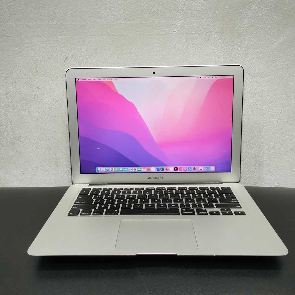 MacBook Air 13 Inch 2015 Intel Core i5 1.6GHZ RAM 8GB SSD 128GB Silver Mulus