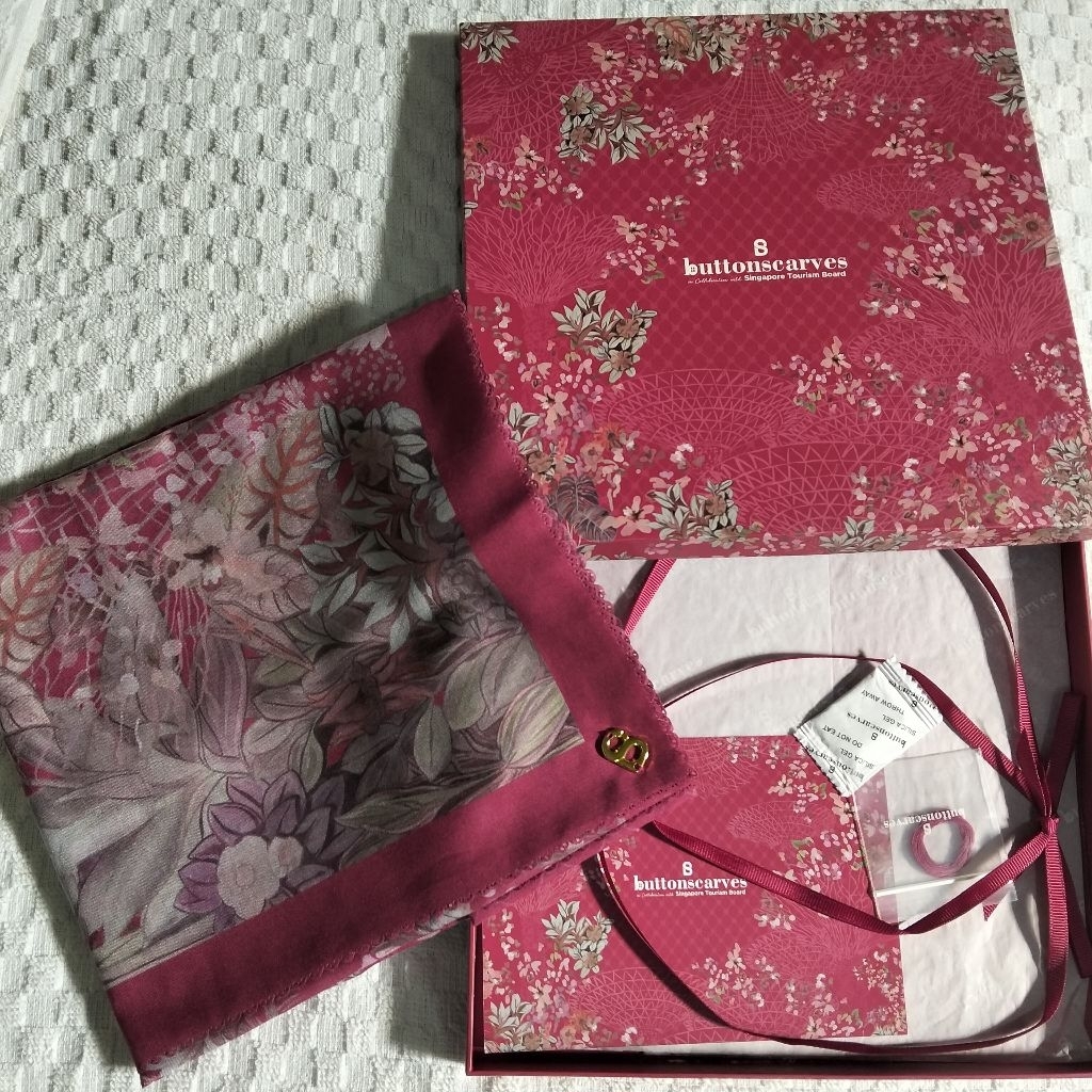 Buttonscarves Singapore Voile Square Tropical (preloved)