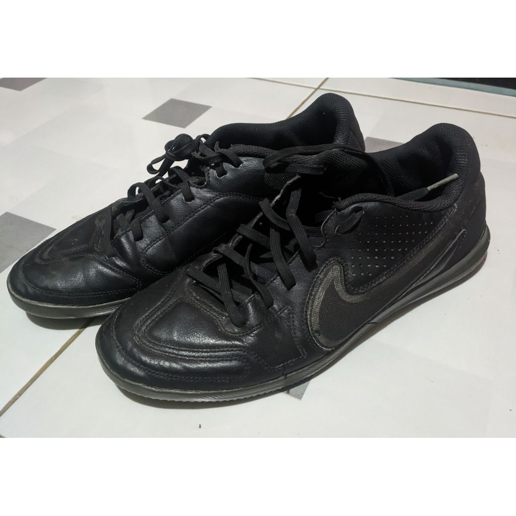 Nike Tiempo Legend 9 Club IC