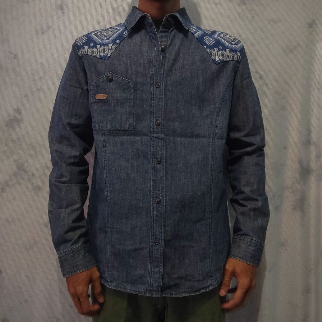 EVIS* Kemeja jeans