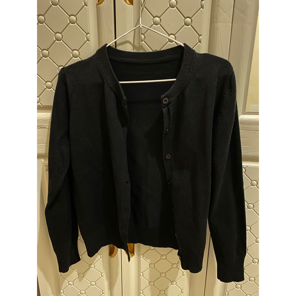 cardigan hitam alln knitwear