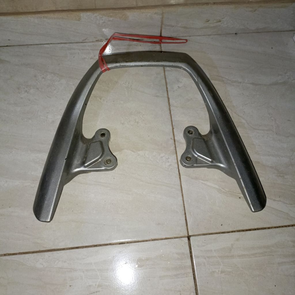 BEHEL PEGANGAN HONDA MEGAPRO MONO