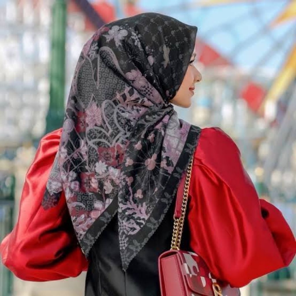 buttonscarves TDP black preloved