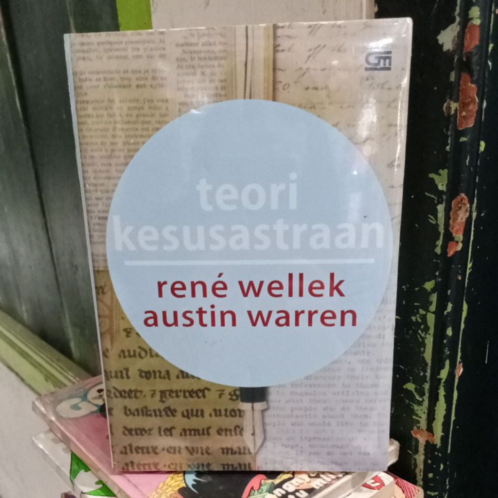 TEORI KESUSASTRAAN RENE WELLEK