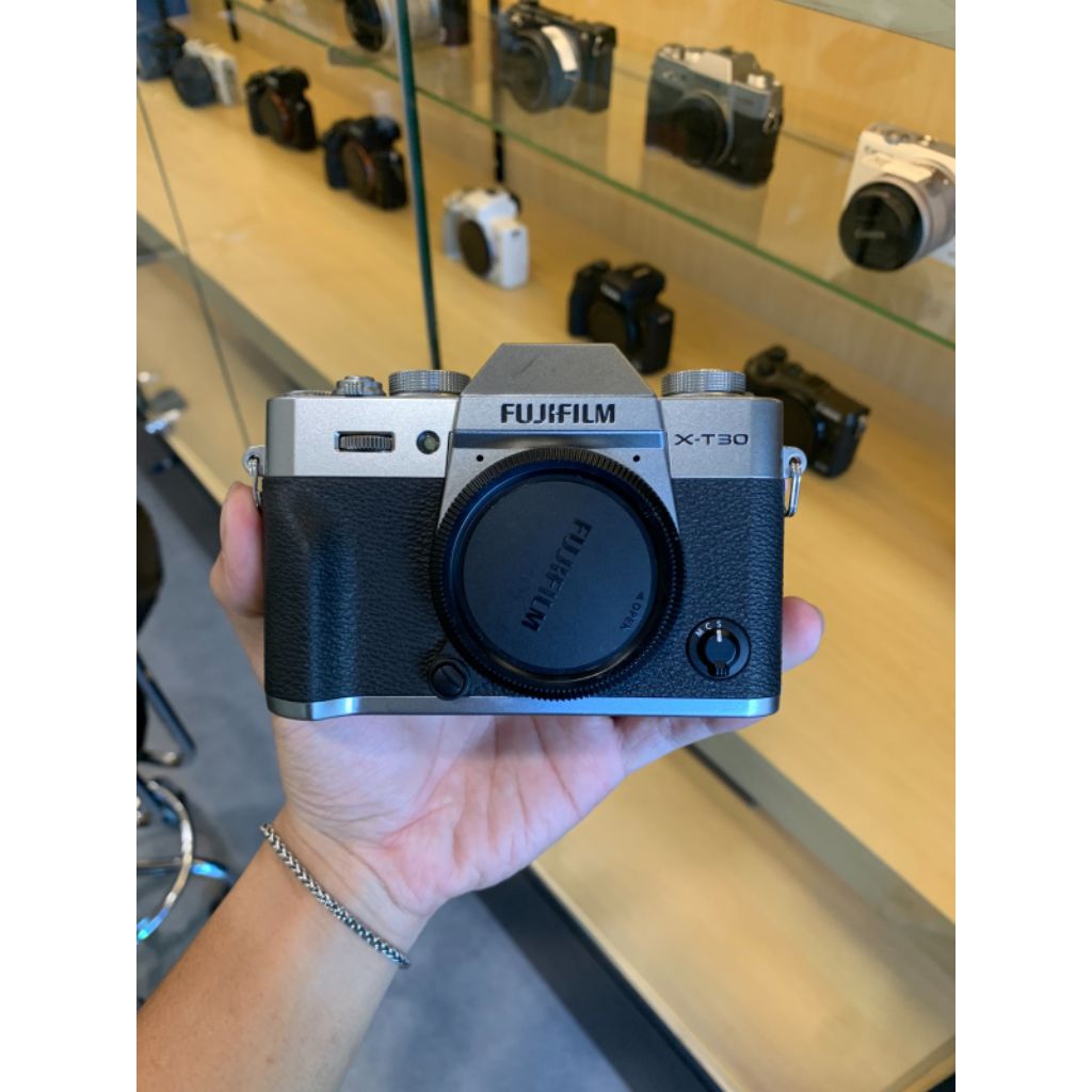 FUJIFILM XT30
