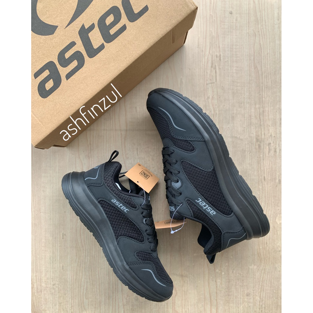 Astec Running Black Sepatu Sekolah