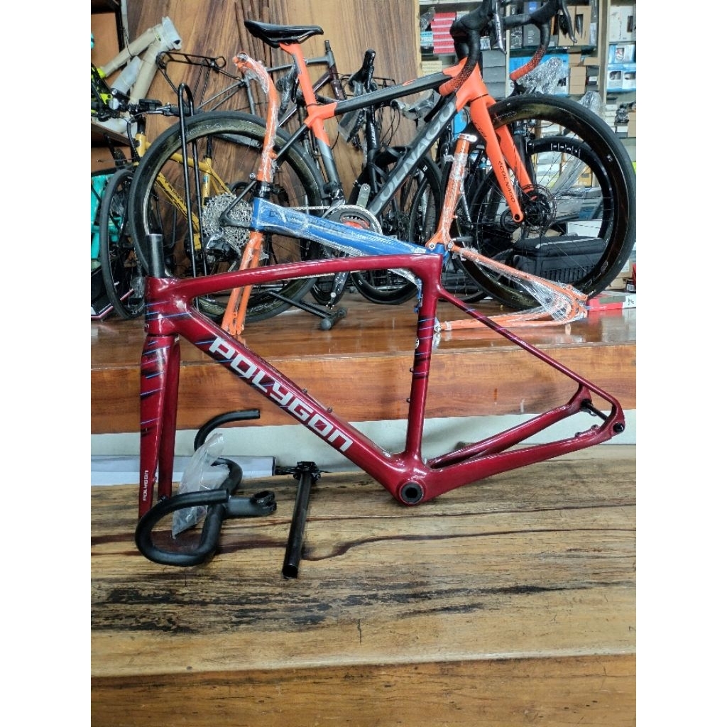 FRAME SET POLYGON STRATTOS S7D 2024 SIZE S SECOND