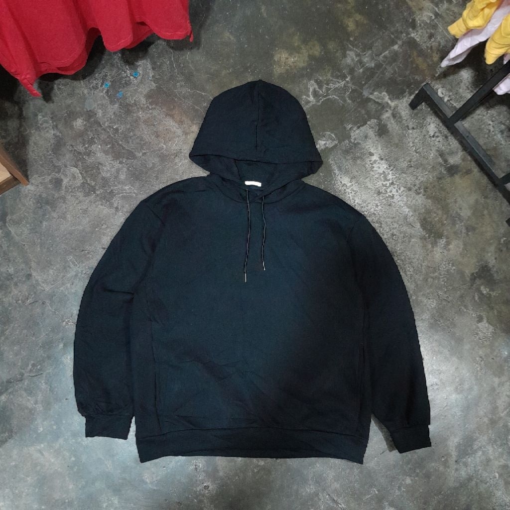 GU UNIQLO HOODIE BLACK
