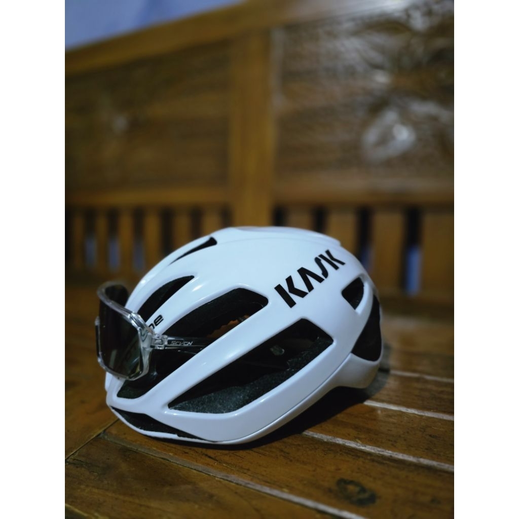 Helm Kask protone Acm plus kacamata Scvn