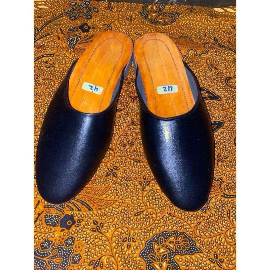 slop pengantin pria// slop among tamu