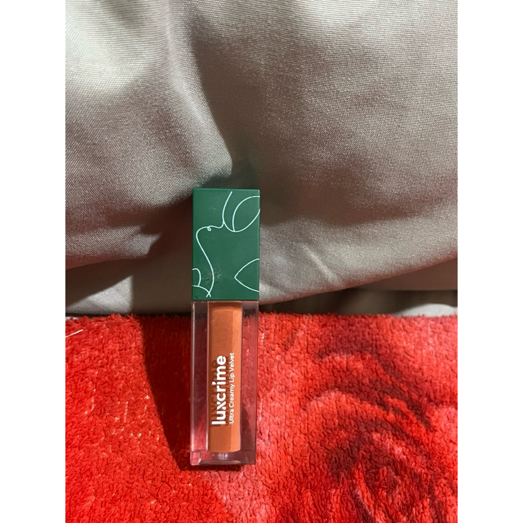 Preloved LUXCRIME - Ultra Creamy Lip Velvet - Shade Caffe Latte