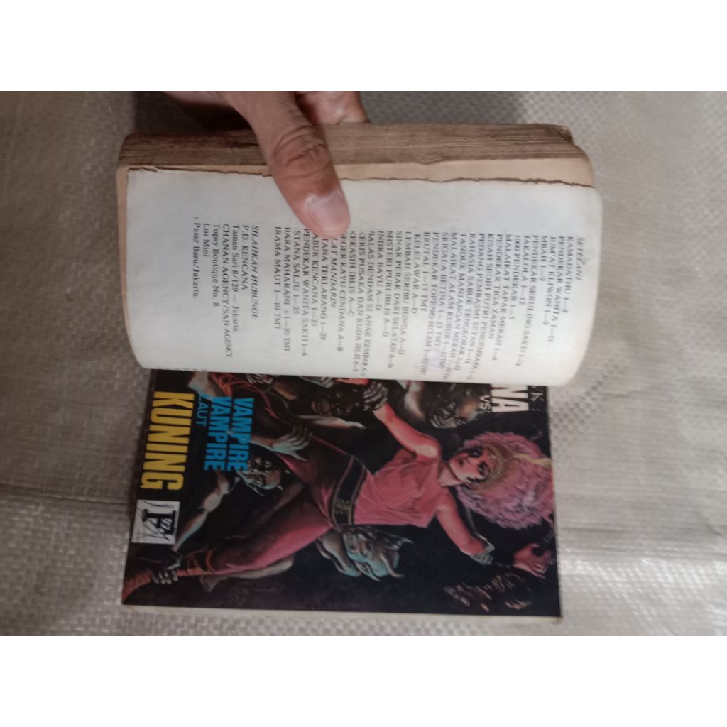 Komik Indonesia jadul Gina vs vampire vampire laut kuning Jilid E halaman 388-480 tanpa cover dan ji