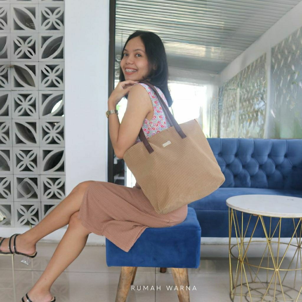 Tas Rumah Warna Totebag HAPPY BEE