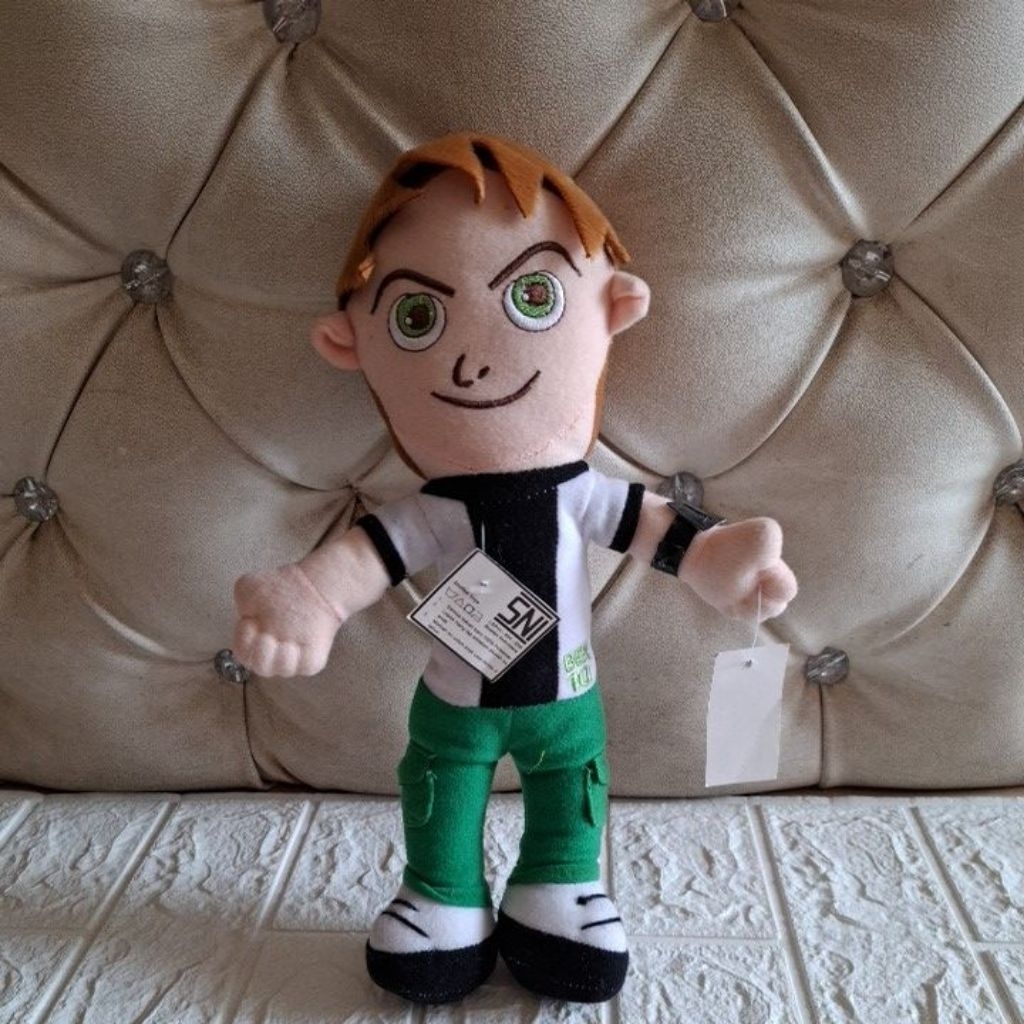 mainan boneka ben 10