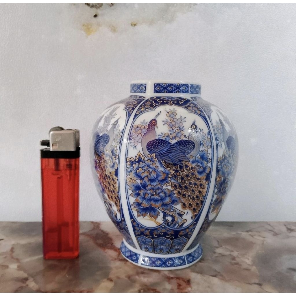 Guci vas keramik mini motif dua burung merak emas