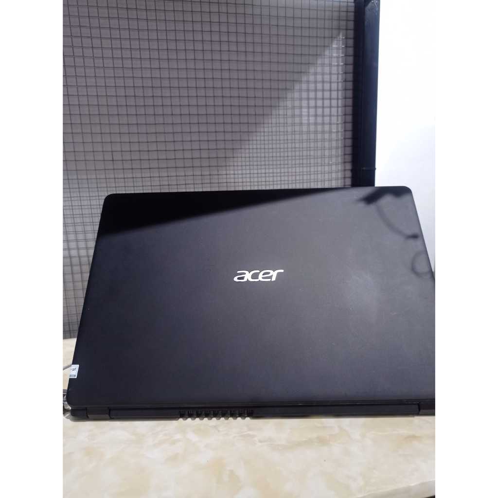 Laptop Acer Extensa 215-51 15.6-inch Core i5-10210U 2.1GHz - Hitam