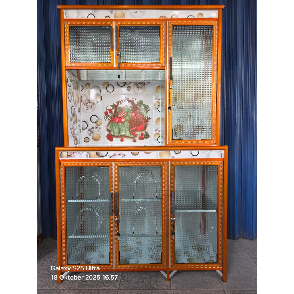 RAK PIRING ALUMINIUM ( BATANG WARNA ) 4 KERAMIK 3 PINTU - RAK PIRING 4 KERAMIK 3 PINTU - RAK PIRING 