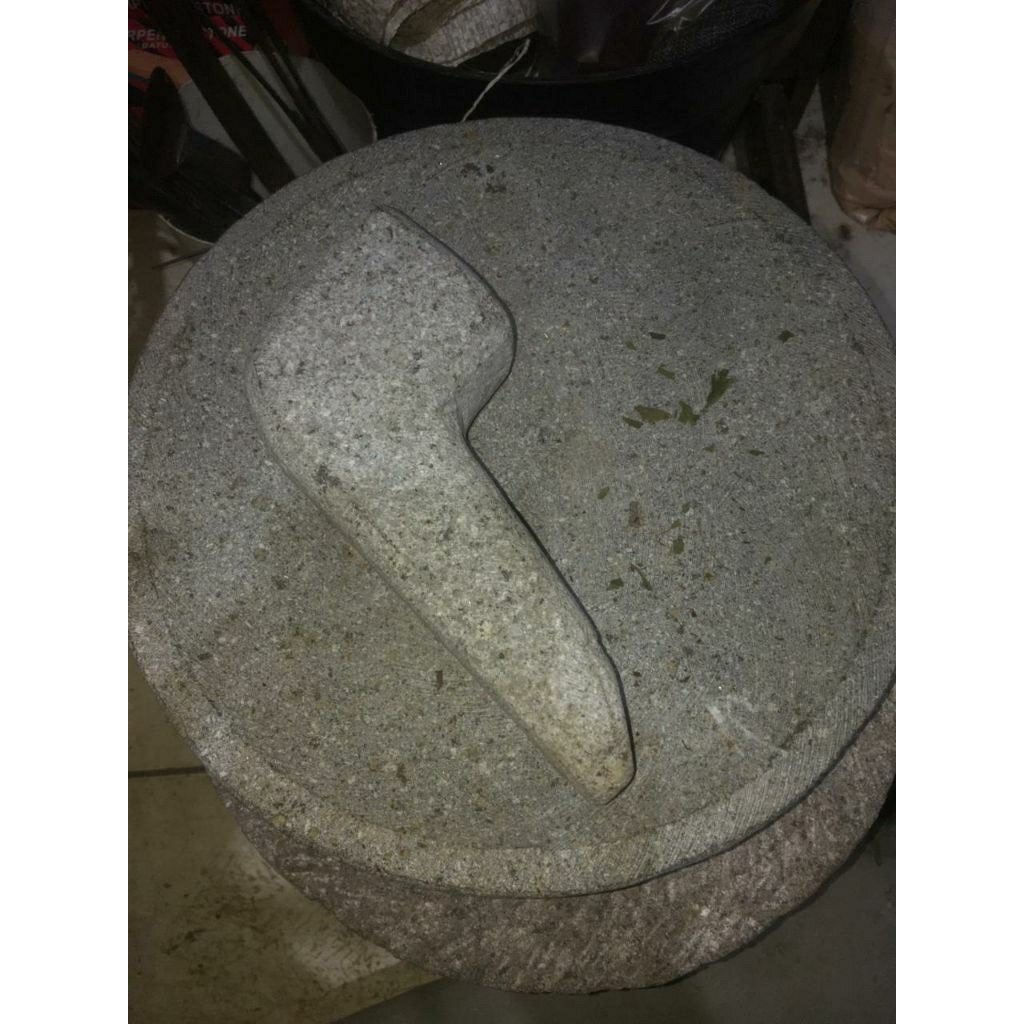 cobek batu asli uk.besar