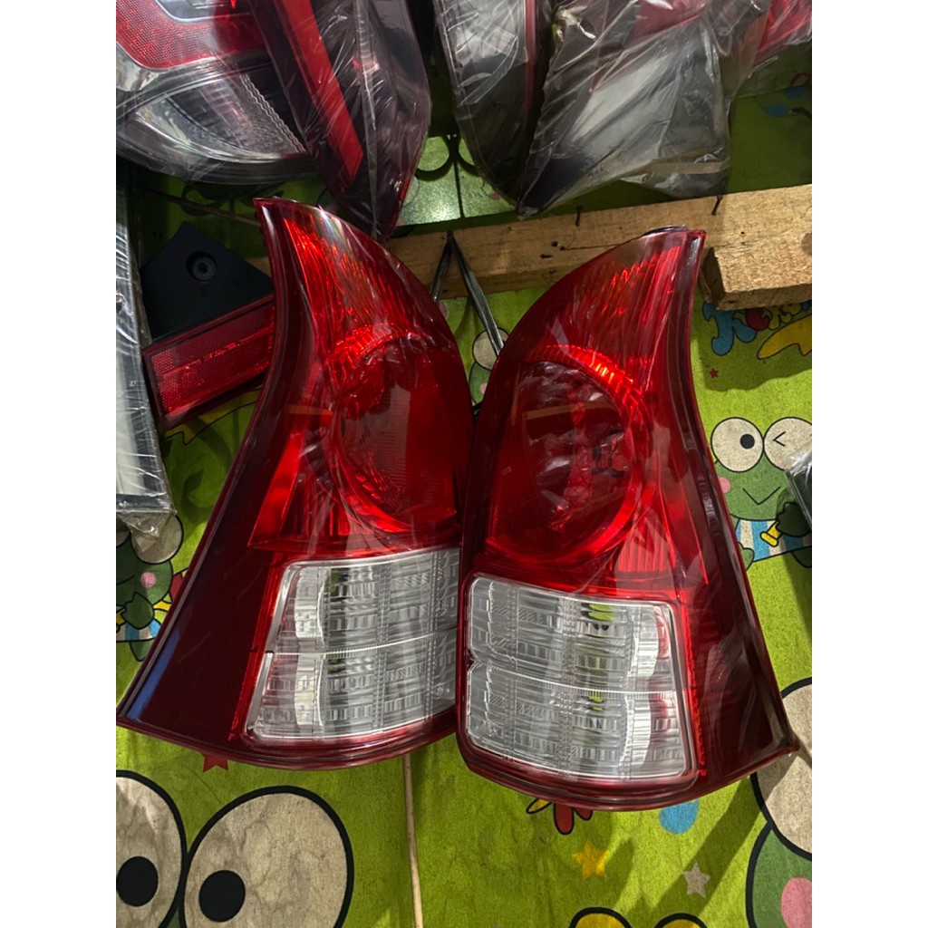 Stoplamp Toyota Avanza 2012-2015 Original copotan