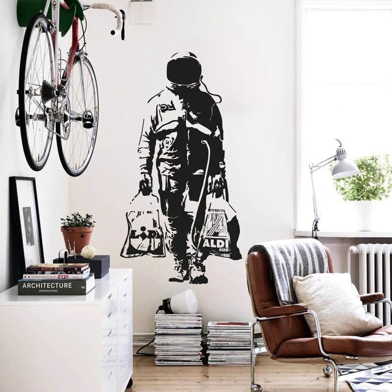 Stiker Dinding BANKSY ASTRONAUT Stiker Seni Jalanan Spaceman Grafiti Desain Interior Perkotaan Dekor