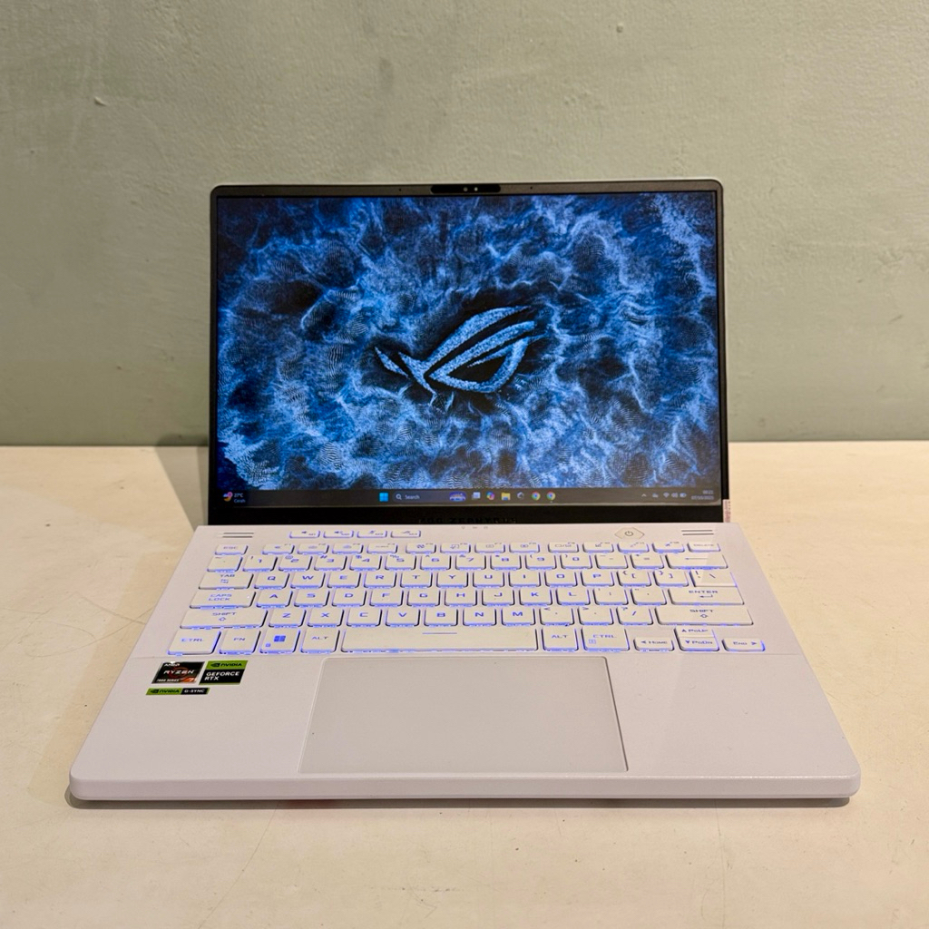 Laptop Gaming Asus ROG Zephyrus G14 GA402NU Ryzen 7 7735HS RTX 4050 32GB/1TB Like New
