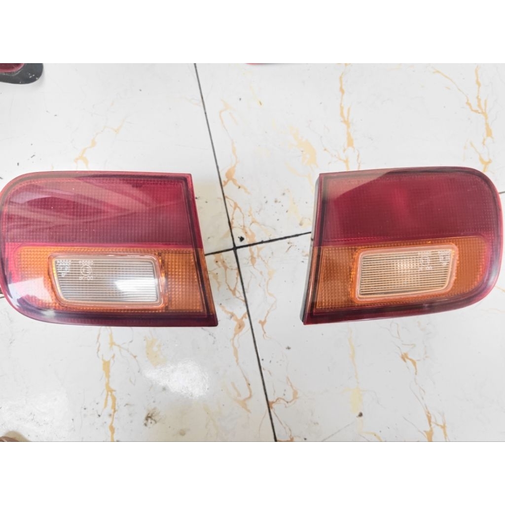 stoplamp lampu belakang lampu bagasi civic genio kanan estilo