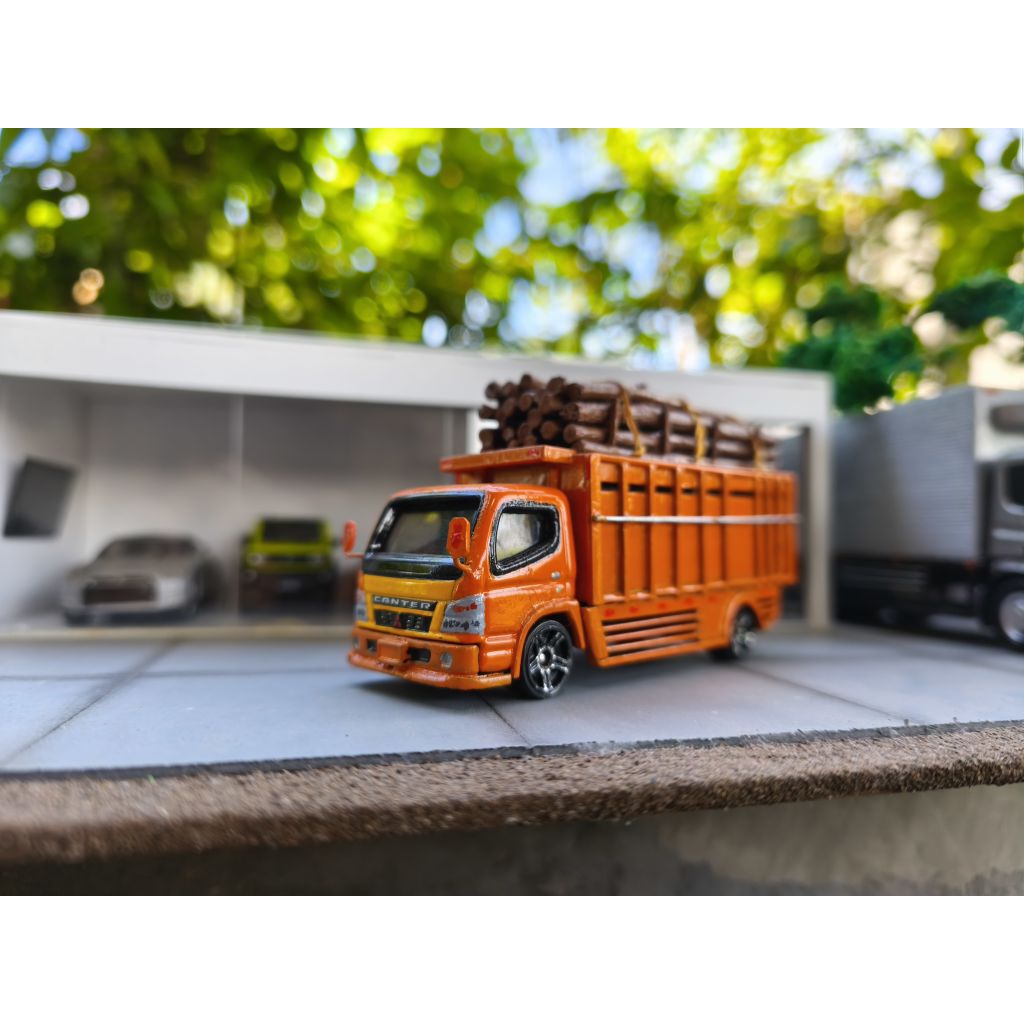 Diecast Tomica Custom Mitsubishi Canter Truk Miniatur Skala Bak Kayu Muatan Openable