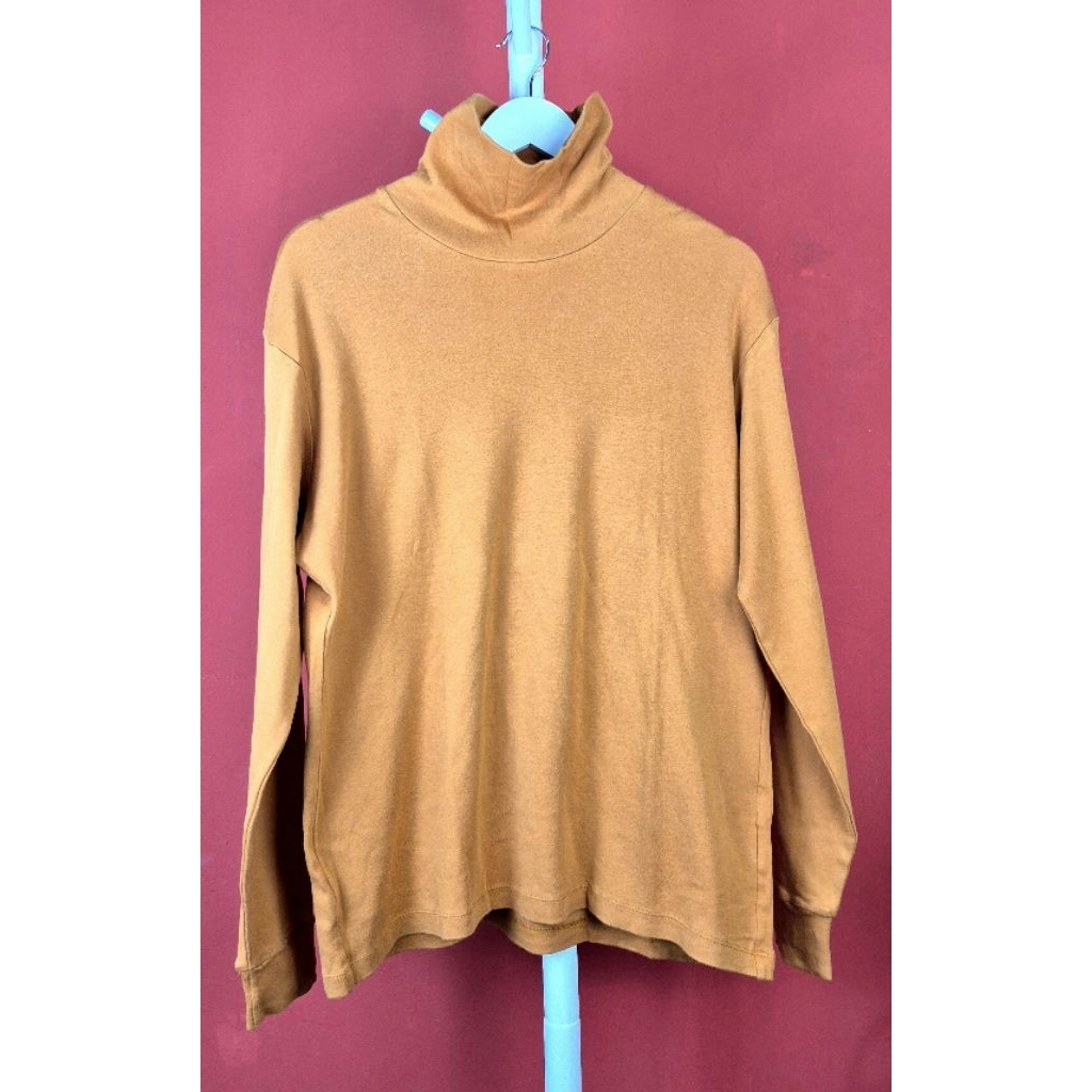 UNIQLO Turtle neck pria