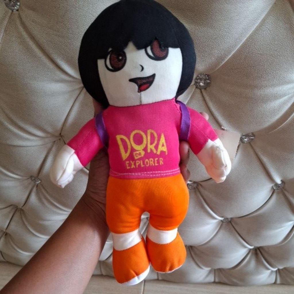 mainan boneka dora