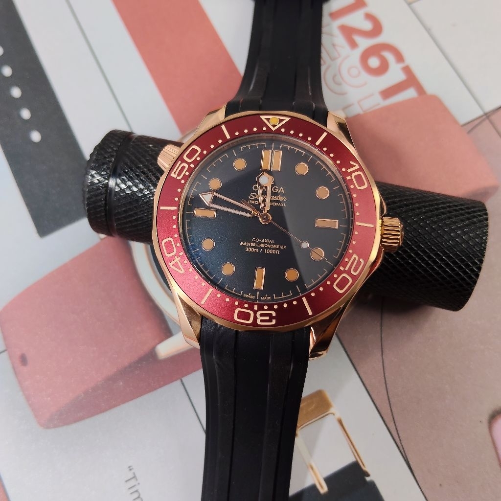 OmegaSeamaster Black Rosegold, Jam Tangan Pria Automatic Strap Rubber