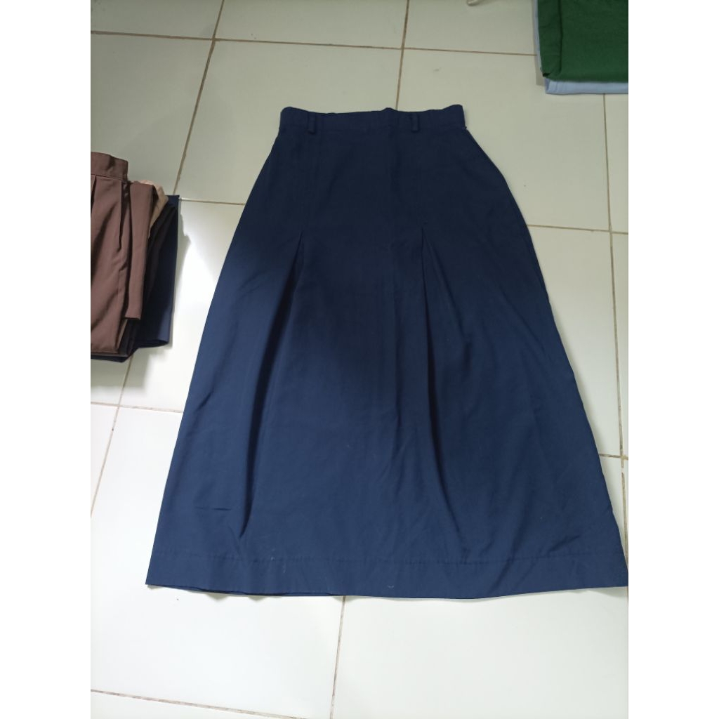 Rok seragam SMP preloved
