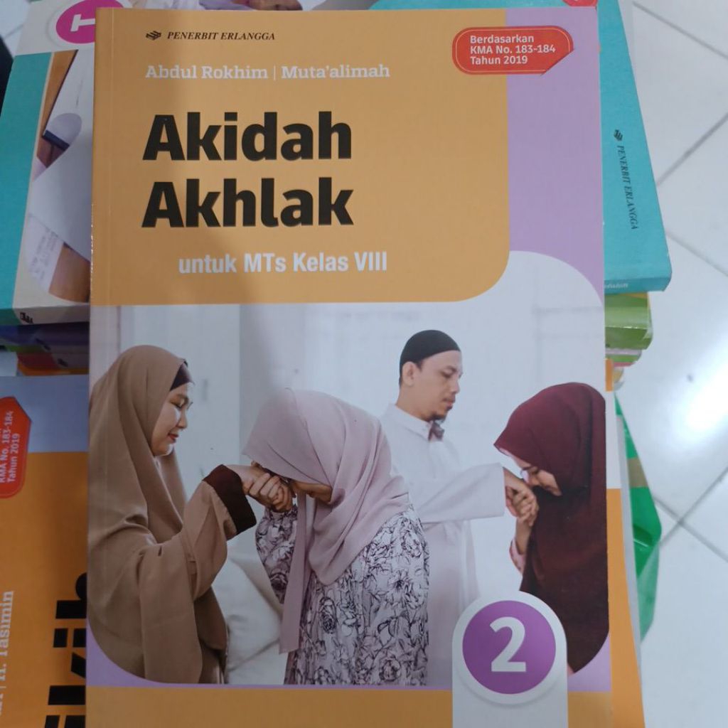 AKIDAH AKHLAK UNTUK MTS KELAS 8