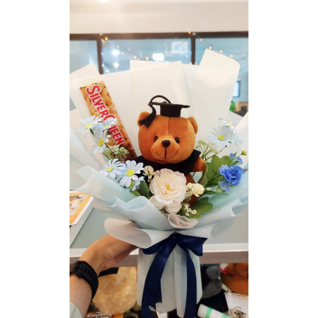 Buket Bunga Boneka Wisuda Besar dan Cokelat Bouquet Flower