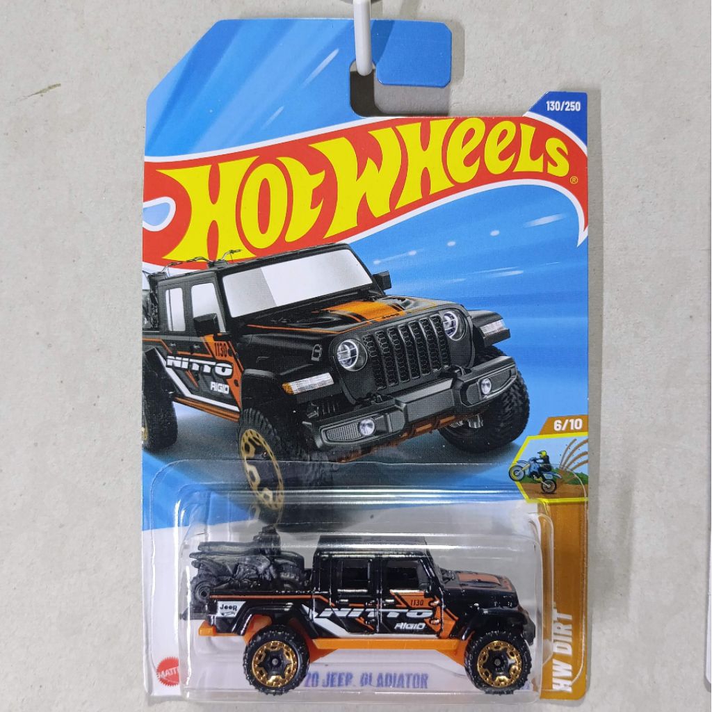 Hot wheels 20 Jeep Gladiator mobil offroad mobil lumpur