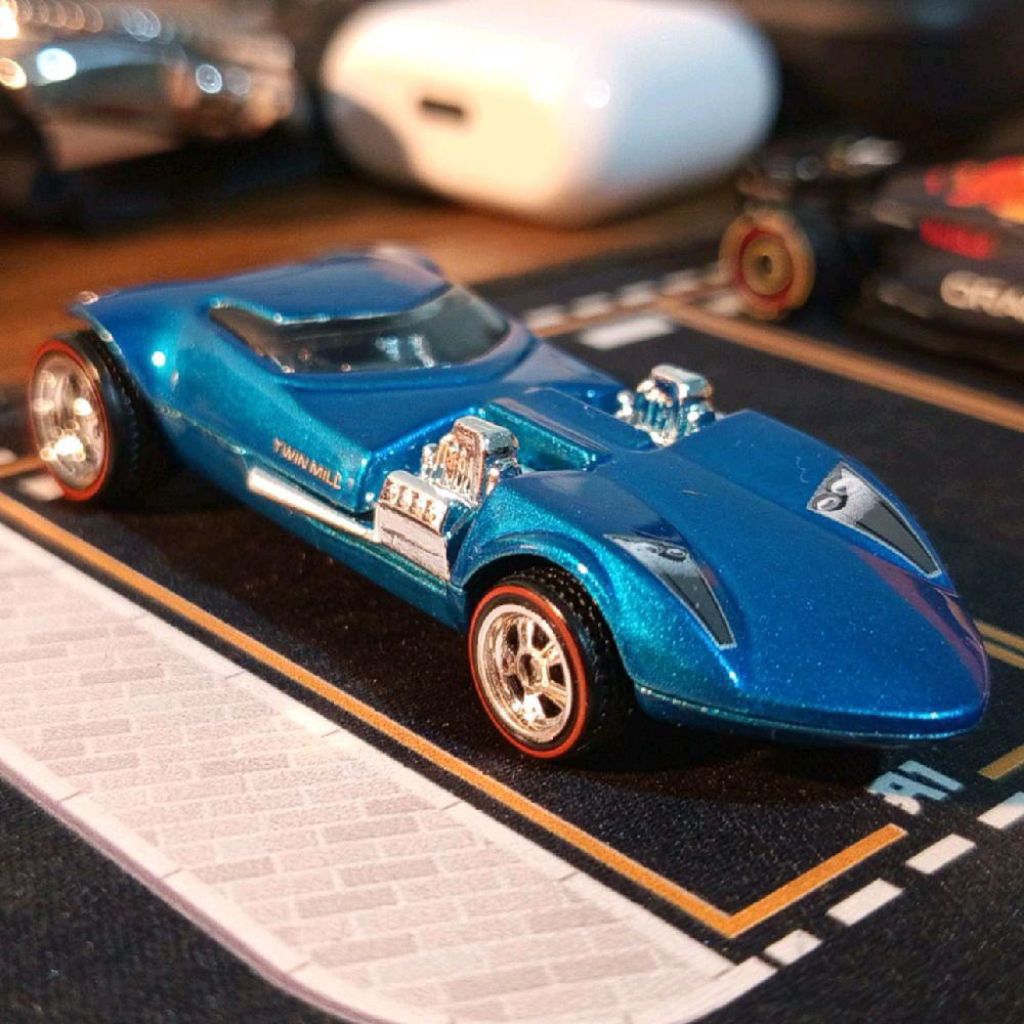 Hot Wheels Premium Boulevard - Twin Mill (loose)